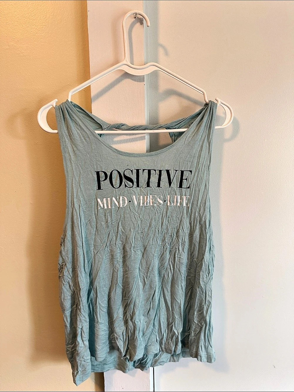 Caribbean Joe Graphic Tank Top in Blue Large